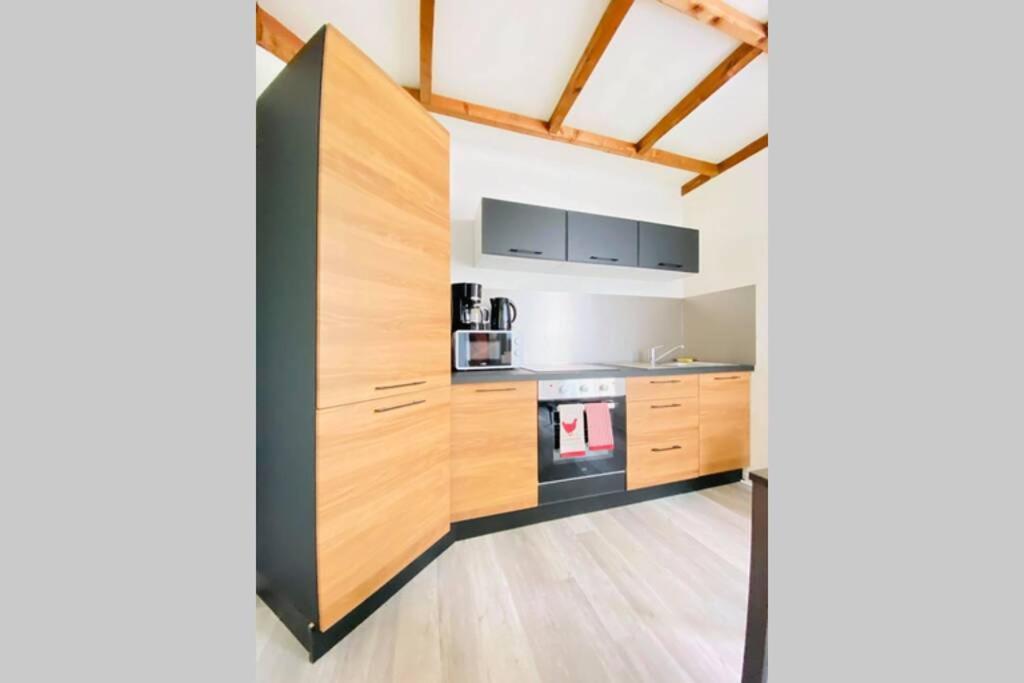 Appartement Rez-De-Chaussee Laon Exterior foto